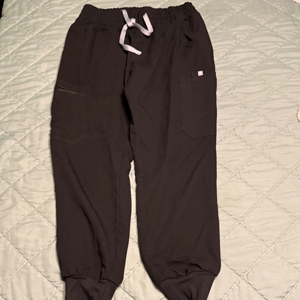 Figs Black Jogger Scrub Bottoms